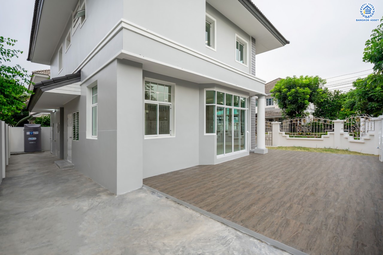 บ้านมือสองตกแต่งใหม่ ม.บางกอกบูเลอวาร์ด ราชพฤกษ์-พระราม5 เนื้อที่ 69 ตร.ว. บนสังคมคุณภาพ SC Asset* ฟังก์ชันพร้อม 3 ห้องนอน 4 ห้องน้ำ 1 ห้องแม่บ้าน จอดรถได้ 2 คัน บนทำเลติดถนนราชพฤกษ์ ใกล้วงเวียนพระรามห้า, ทางด่วนศรีรัช และเพียง 10 ถึงรถไฟฟ้า "สถานีบางรักใหญ่"